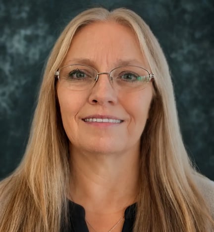 Headshot of Lee Ann Ballinger