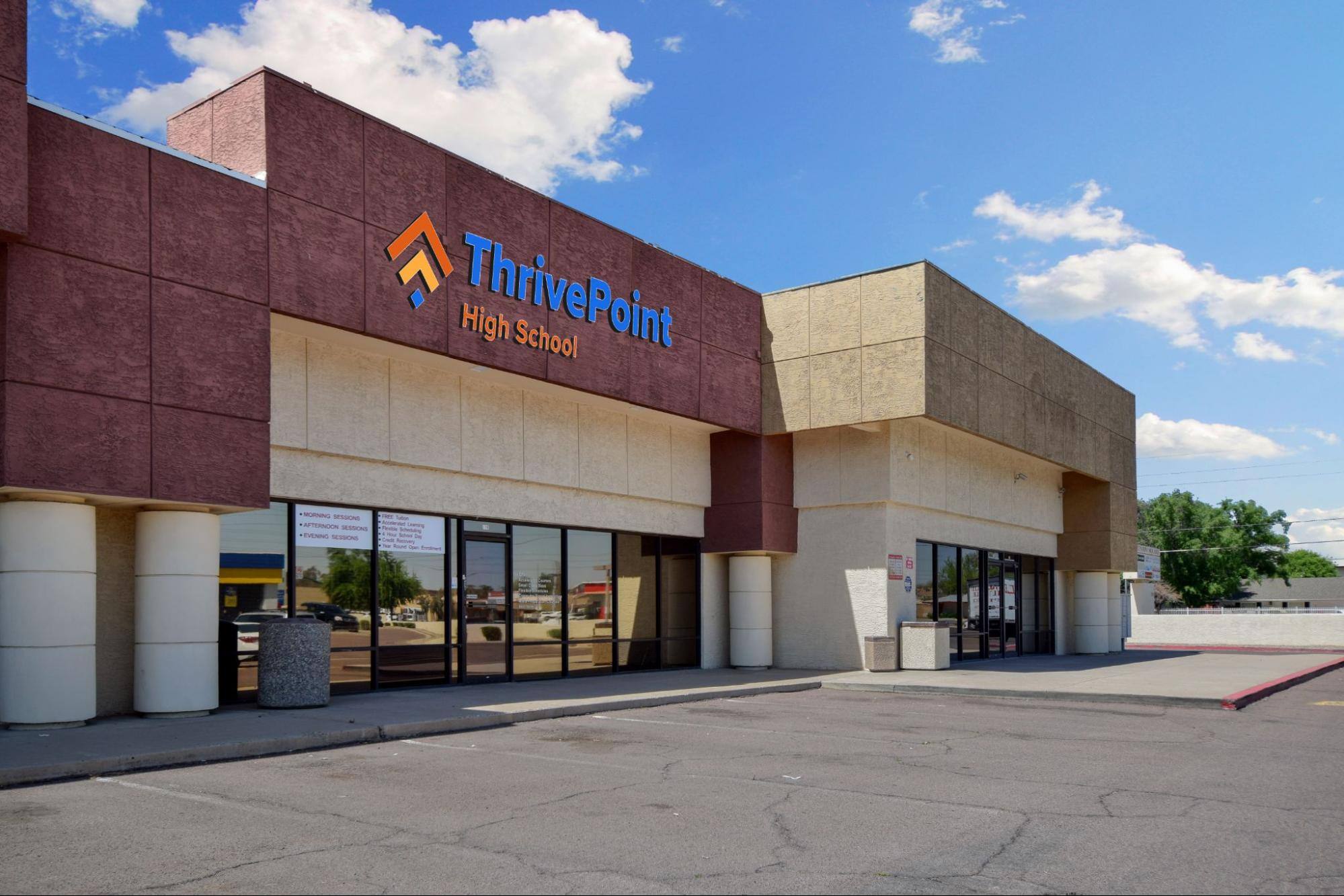 Exterior de ThrivePoint High School